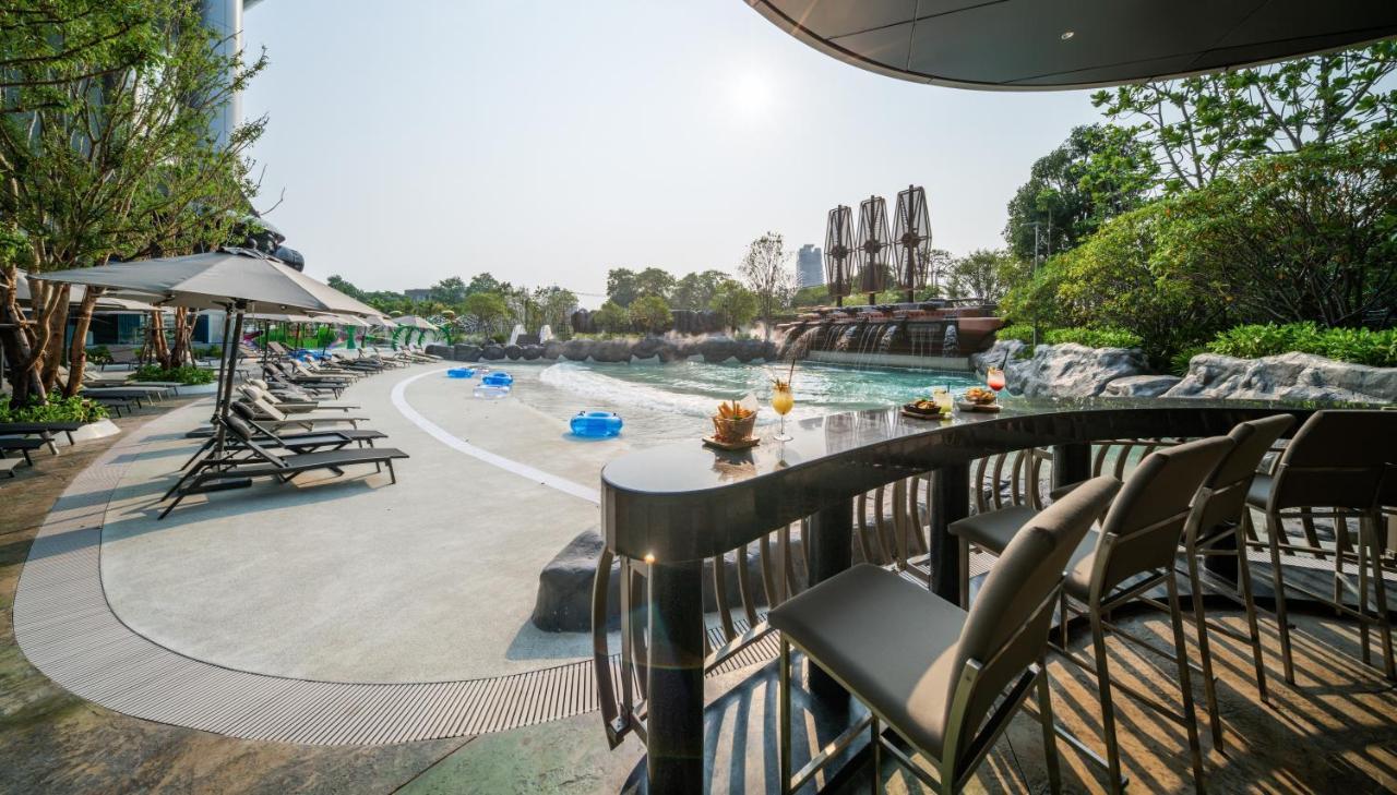 Grande Centre Point Space 芭達亞 外观 照片 The pool at the hotel