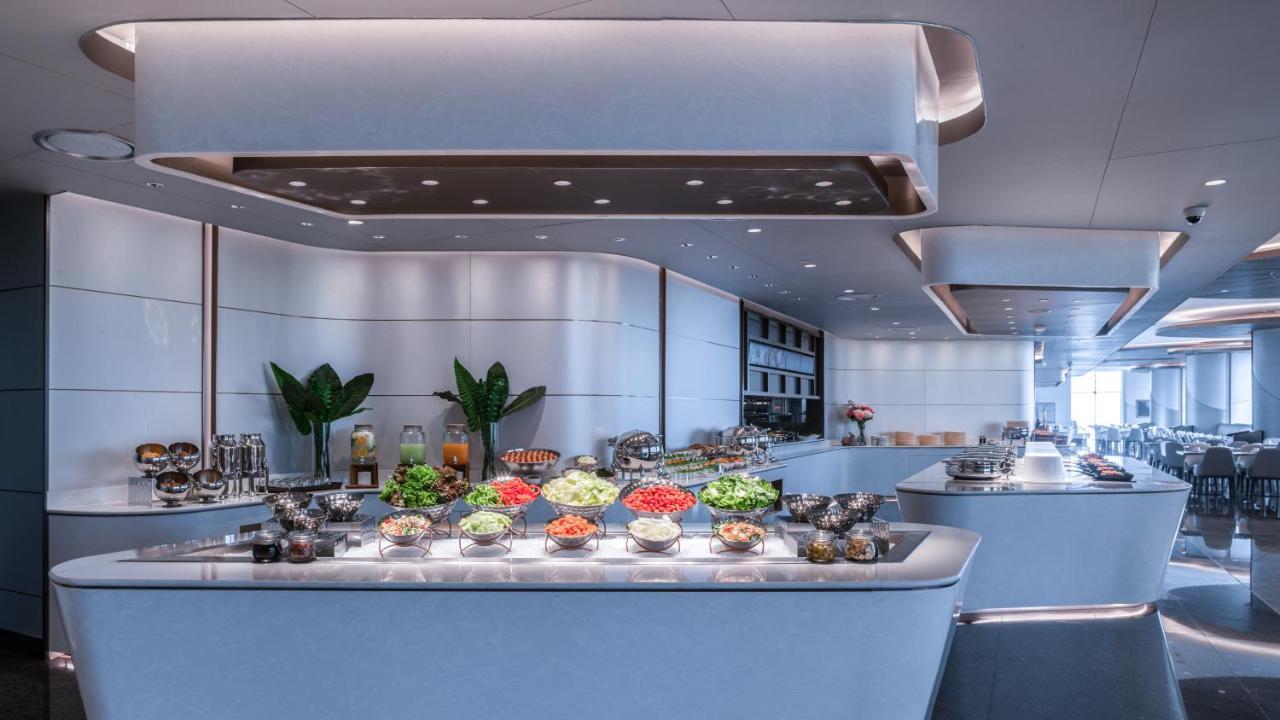 Grande Centre Point Space 芭達亞 外观 照片 The buffet at the restaurant