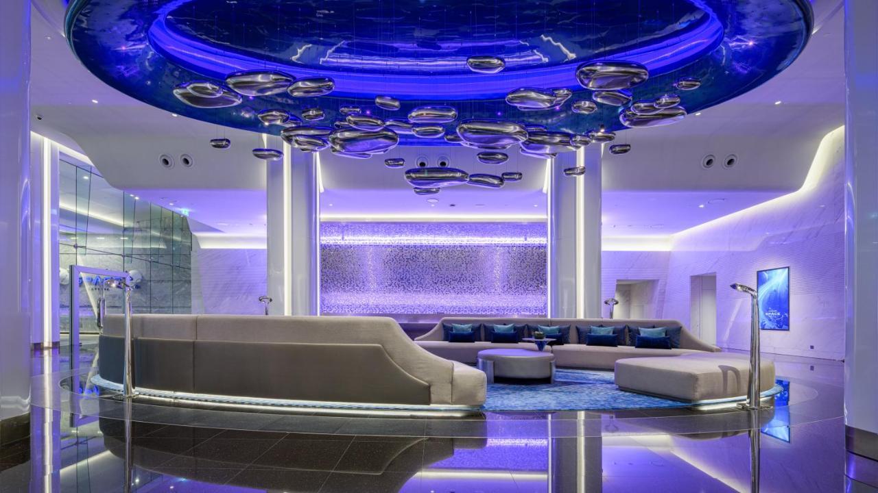 Grande Centre Point Space 芭達亞 外观 照片 The lobby of the hotel