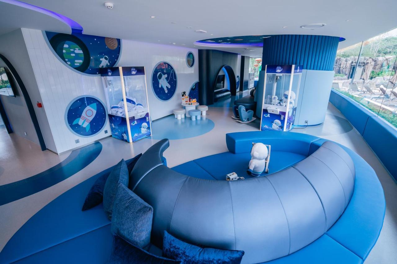 Grande Centre Point Space 芭達亞 外观 照片 The interior of the Space and Astronomy Centre