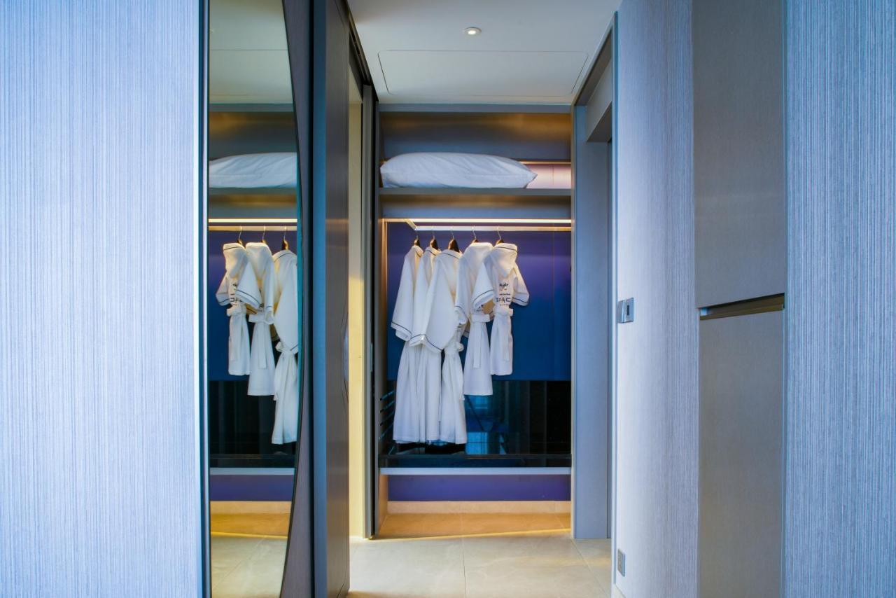 Grande Centre Point Space 芭達亞 外观 照片 A walk-in closet